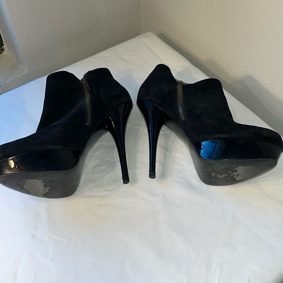 Steve Madden Black Nubuck Leather Stiletto Heel Platform Booties Size 8 - Picture 7 of 8